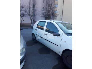 poklopac rezervoara za Fiat Punto od 2003. do 2010. god.