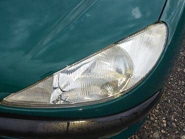 Levi far za Peugeot 206