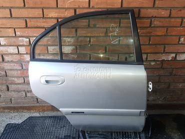 VRATA za Mitsubishi Carisma