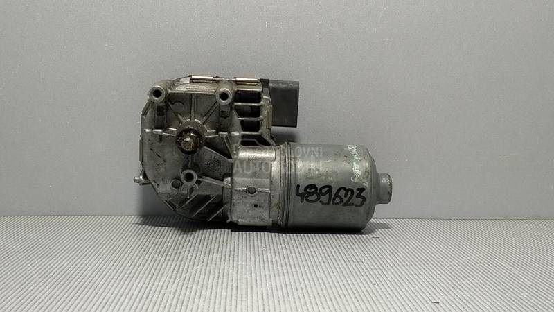 MOTORIC PREDNJEG BRISACA