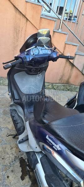 Piaggio Beverly 500cc delovi