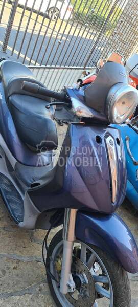 Piaggio Beverly 500cc delovi