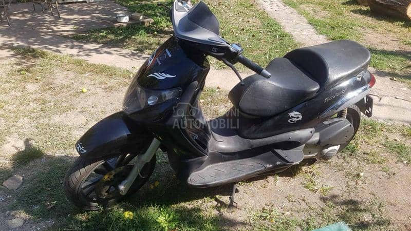 Piaggio Beverly delovi