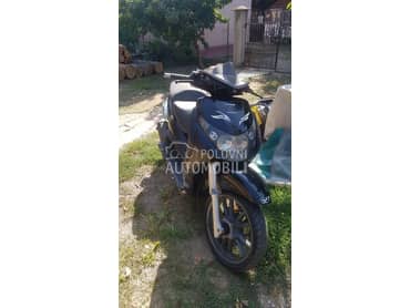 Piaggio Beverly delovi