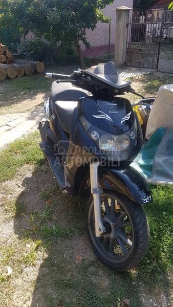 Piaggio Beverly delovi