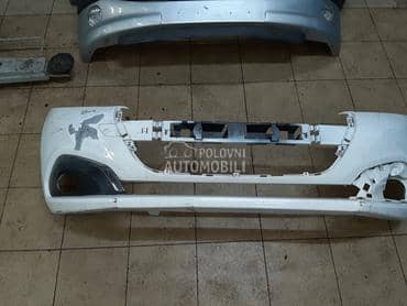 Branik prednji za Peugeot 208