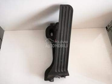 PAPUCICA GASA za Volkswagen Golf 5