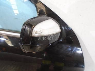 Retrovizor desni za Mercedes Benz ML 230, ML 270, ML 320 ... od 2005. do 2011. god.
