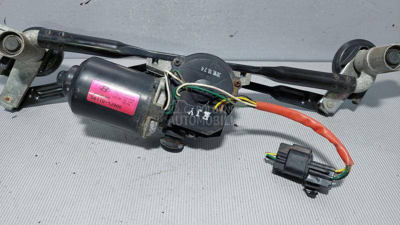 MOTORIC PREDNJEG BRISACA