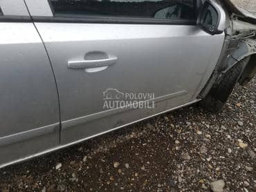 Prednja desna vrata za Opel Astra H od 2006. do 2010. god.