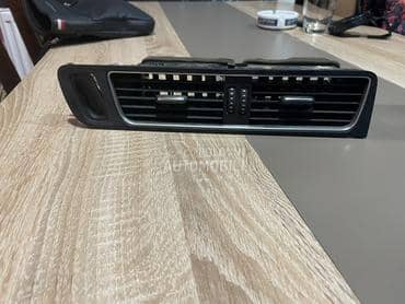 Rešetka ventilacije za Audi Q5 od 2008. do 2016. god.