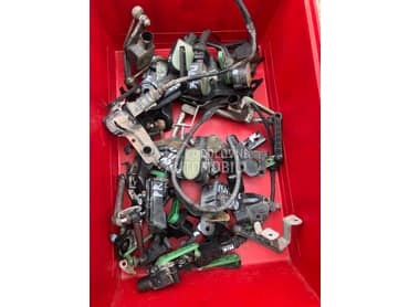 SENZOR NIVELACIJE FAROVA za Audi Q5, Q3, Q2