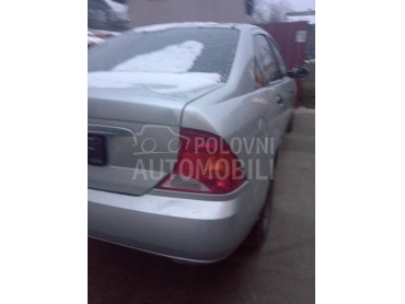 Desna stop lampa sedan za Ford Focus od 1998. do 2004. god.