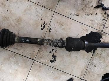 poluosovina desna 1,6hdi za Peugeot 307