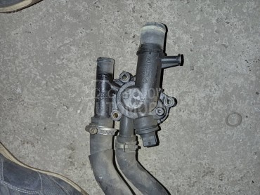 Kućište termostata za Nissan Primera od 2002. do 2007. god.