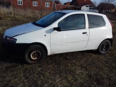 Fiat Punto -  kompletan auto u delovima