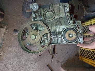 Glava motora za Mitsubishi Carisma od 1995. do 2003. god.