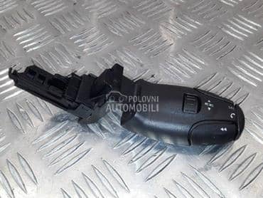 Komande radio uređaja za volan za Peugeot 607 od 2000. do 2010. god.