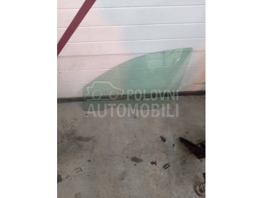 Prednje levo staklo za Ford Focus od 1998. do 2004. god.