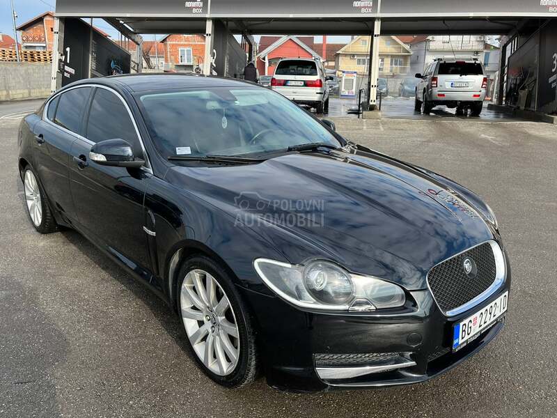 Jaguar XF luxury