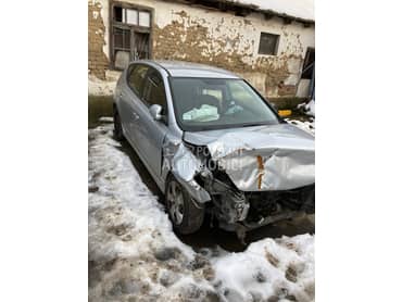 Hyundai i30 2010. god. -  kompletan auto u delovima