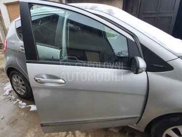 delovi karoserije za Mercedes Benz A Klasa