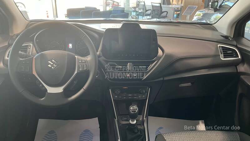 Suzuki SX4 S-Cross PREMIUM 4WD MT