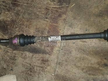 poluosovina 1.6 VTS desna za Citroen C2 od 2004. do 2008. god.