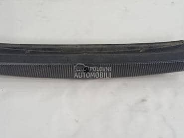 Plastika gepeka za Audi A8 od 2002. do 2009. god.