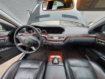 Instrument tabla za Mercedes Benz S 350 od 2006. do 2011. god.