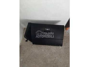 Kaseta-fioka za Volkswagen Golf 4 od 1997. do 2005. god.