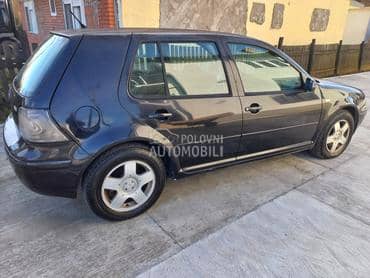 Volkswagen Golf 4 -  kompletan auto u delovima