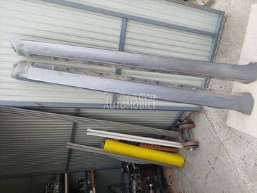 prag sajtna za Mazda 6 od 2002. do 2007. god.