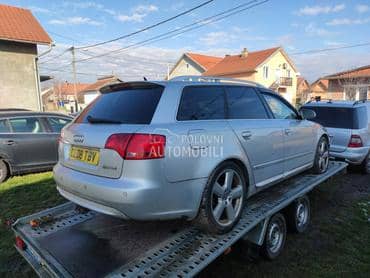 Audi A4 -  kompletan auto u delovima