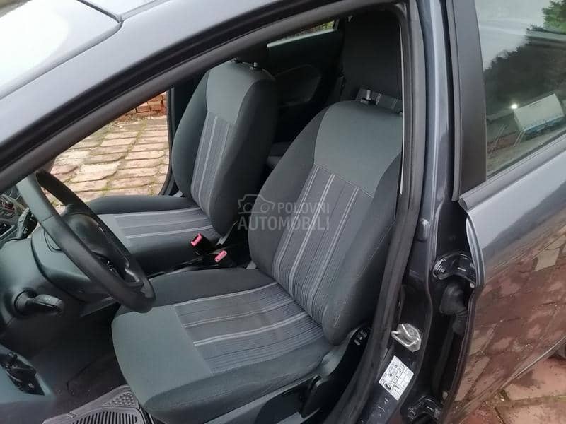 Ford Fiesta 1.4tdci 2009. god. -  kompletan auto u delovima