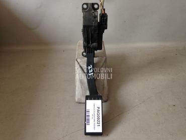 PAPUCICA GASA za Ford Focus