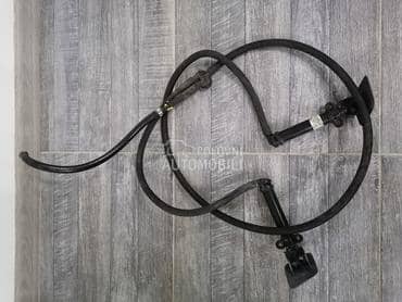 Prskalice na braniku za Renault Laguna od 2001. do 2007. god.