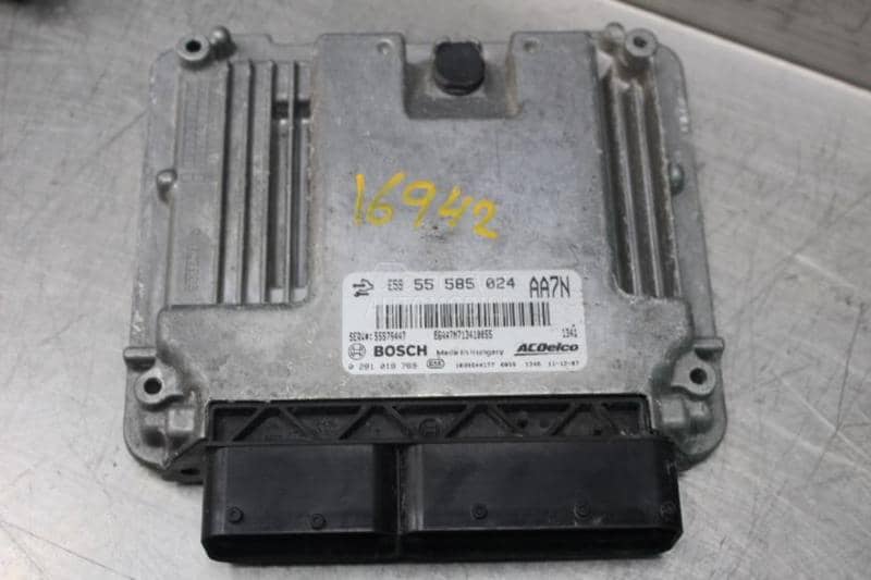 Motorni kompjuter , alternator