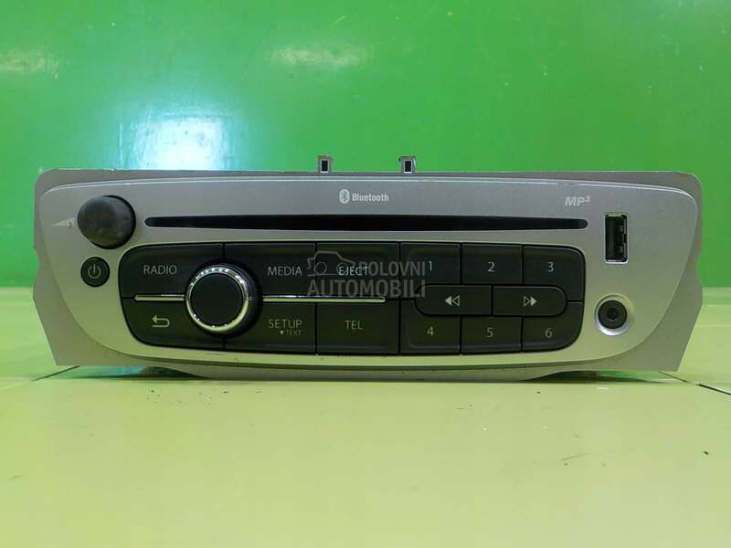 Radio / CD / DVD plejer