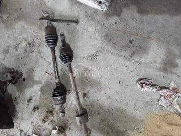 polu osovina za Fiat Grande Punto