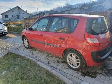 polovni delovi crveni za Renault Scenic od 2004. do 2009. god.