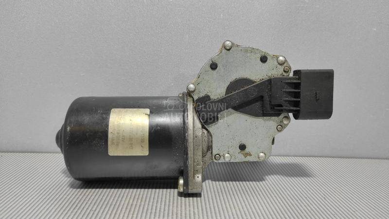 MOTORIC PREDNJEG BRISACA