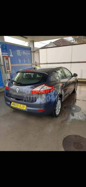 Renault Megane DCI 2010. god. -  kompletan auto u delovima