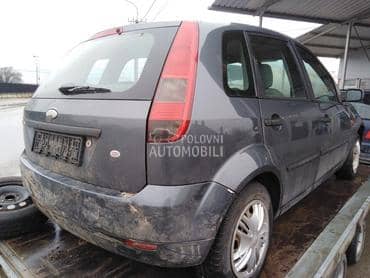 enterijer 5 vrata za Ford Fiesta od 2002. do 2005. god.