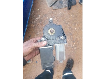 Motorcic podizaca za Škoda Octavia od 1997. do 2007. god.