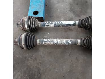 Poluosovina za manuelni menjac za Audi Q5