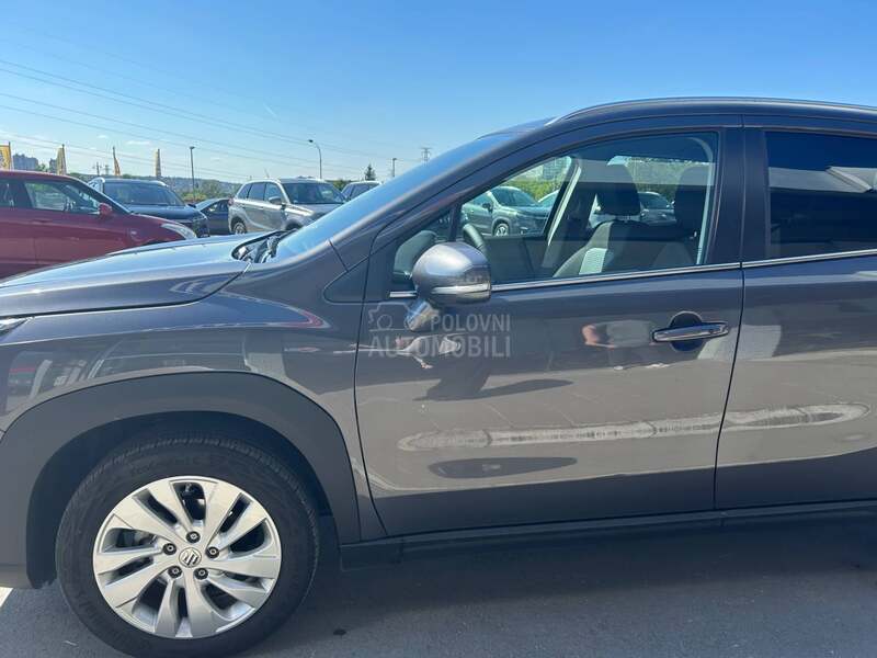 Suzuki SX4 S-Cross PREMIUM 2WD AT