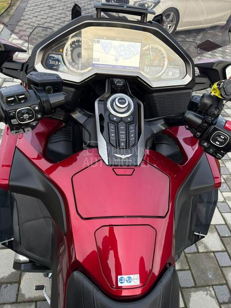 Honda gl 1800 goldwing