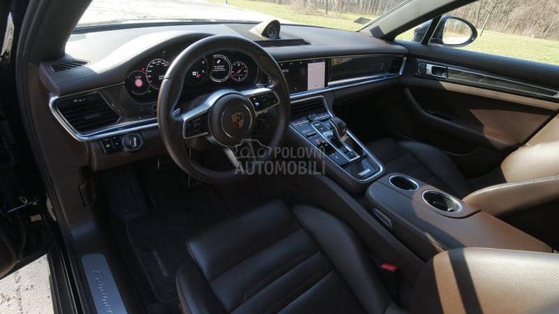 Porsche Panamera 4s/chrono