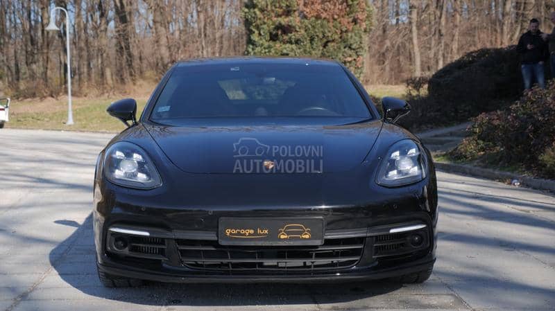 Porsche Panamera 4s/chrono